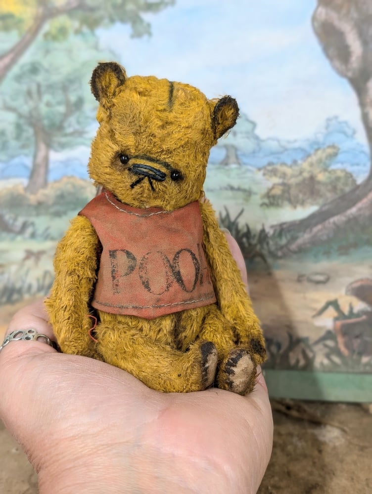 Image of "POOH" - a Teenie-Weenie 4" classic style Pooh bear by whendis bears.....