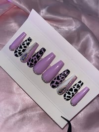 Pretty Miss Moo | Press-on Nail Set | M