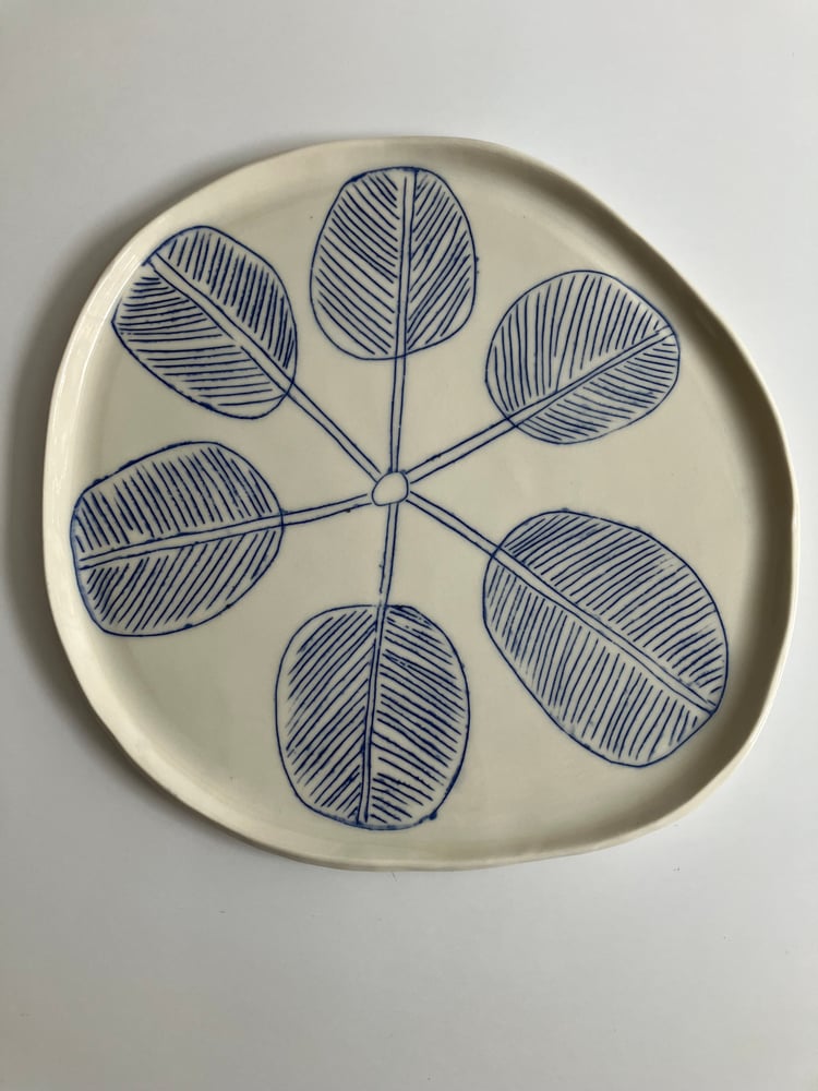 Image of blue leaves platter