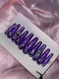 Rich Auntie Chanaynay | Press-on Nail Set | M