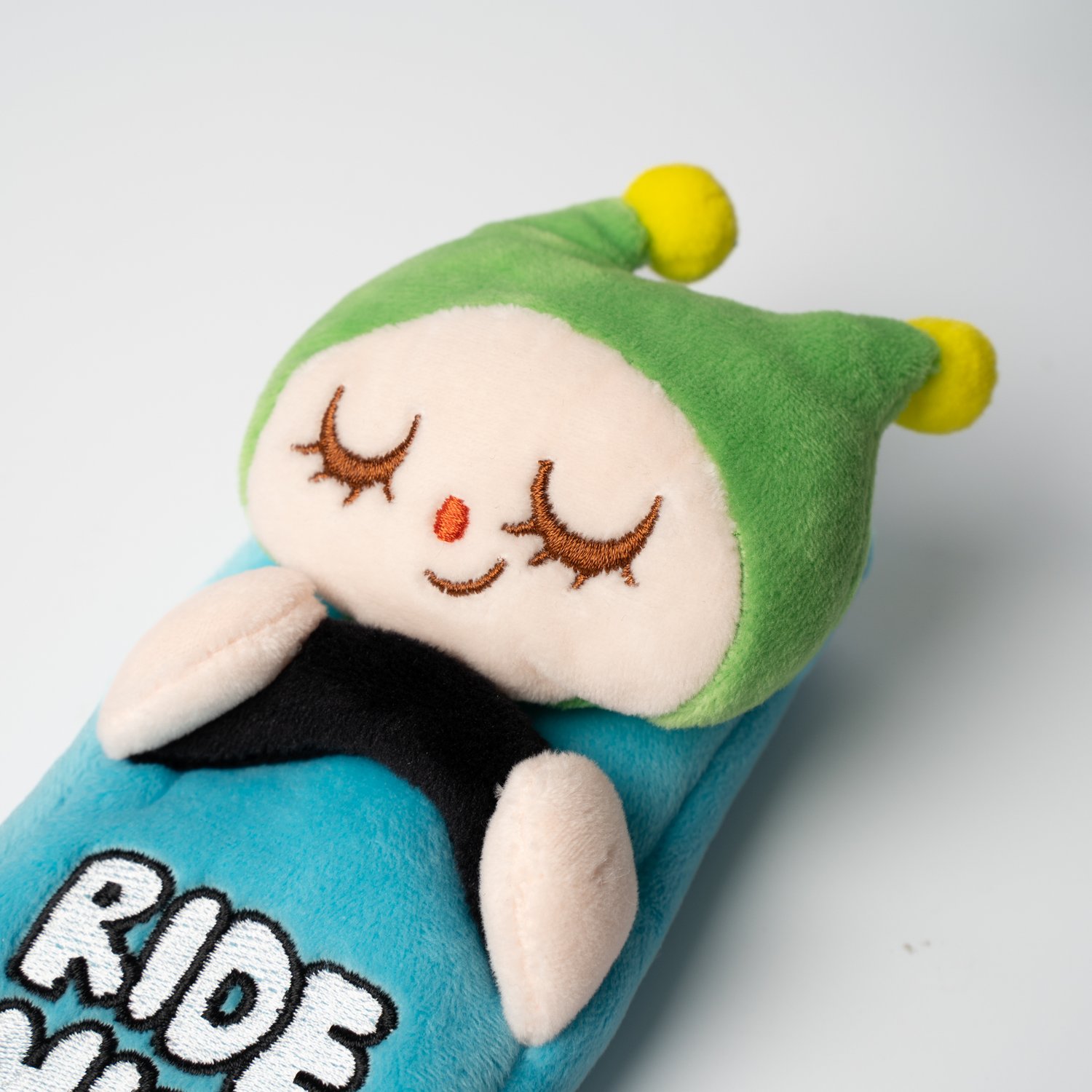 Image of GREENIE & ELFIE PLUSH SEATBELT COVER SET