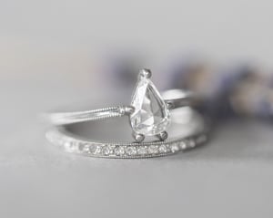 Image of  Platinum pear shape white diamond ring (IOW152)