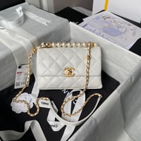 Image 17 of CC Pearly Classic Flap