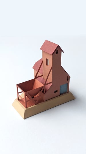 Image of Barn Paper Model