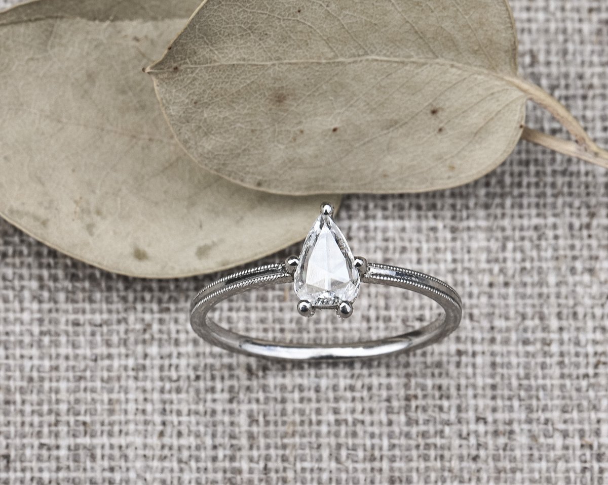 Image of  Platinum pear shape white diamond ring (IOW152)