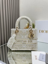 Image 8 of Lady CD Top Handle Bag