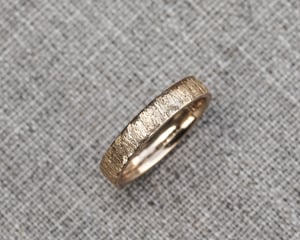 Image of 9ct Yellow gold 4mm flat court horn textured ring