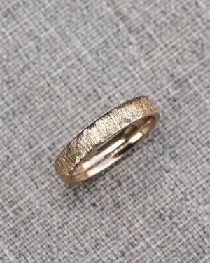 Image of 9ct Yellow gold 4mm flat court horn textured ring