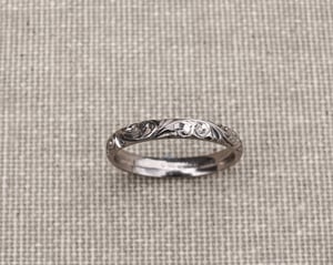 Image of 18ct White gold 3mm floral engraved ring - Mens size