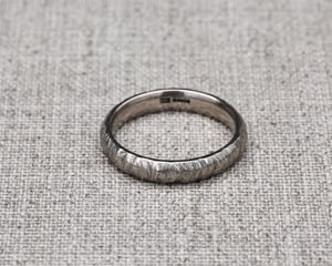 Image of 18ct White gold 4mm horn texture ring