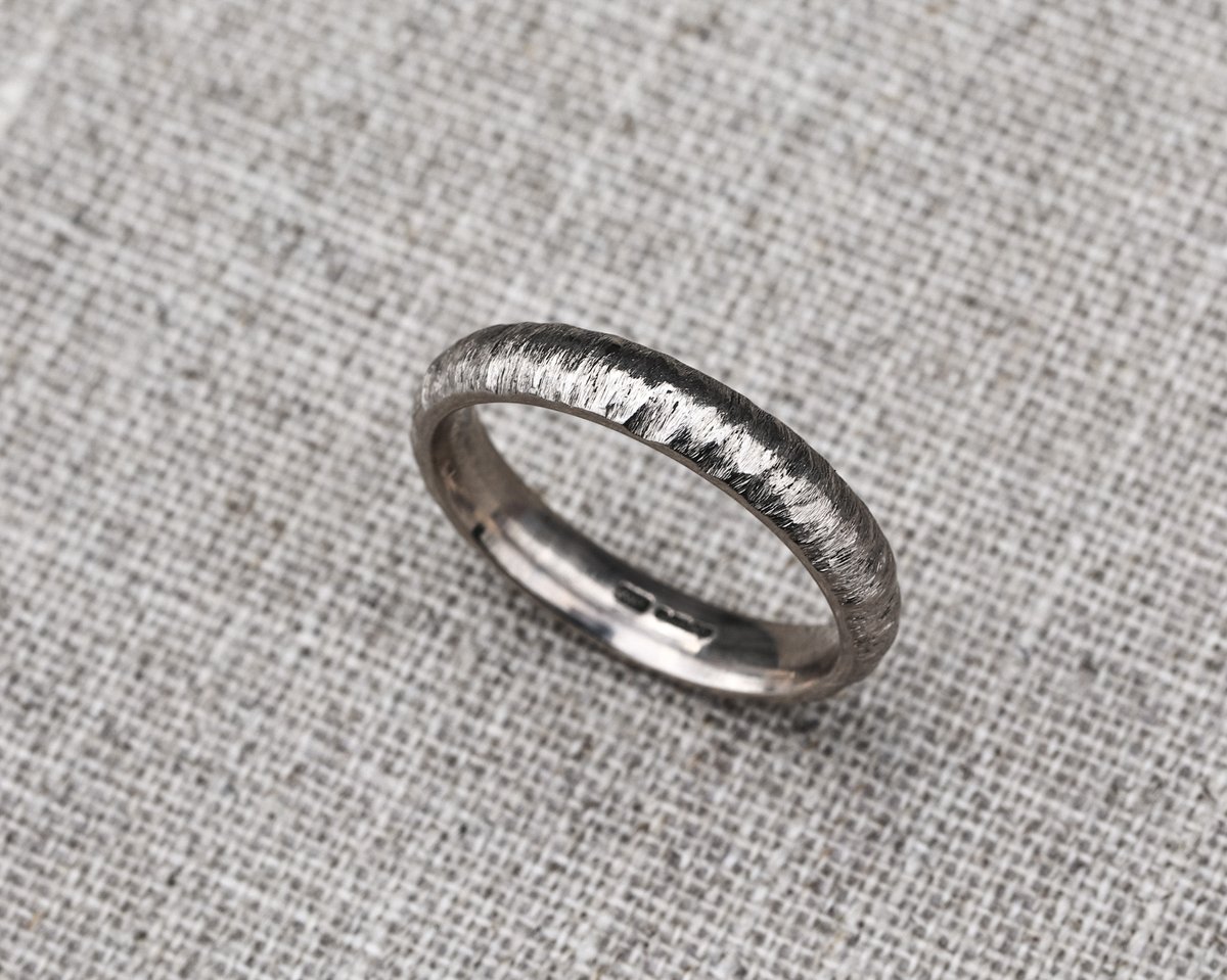 Image of 18ct White gold 4mm horn texture ring