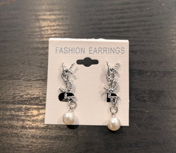 Image of Silver Y Pearl Earrings