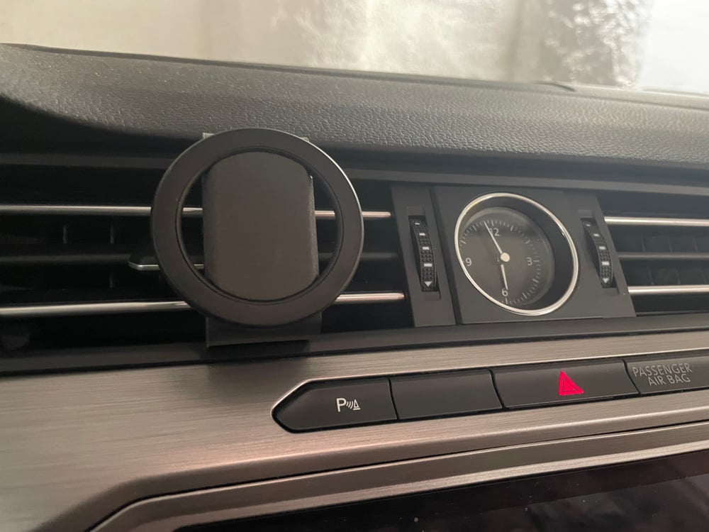 Volkswagen Passat B8 Phone Holder