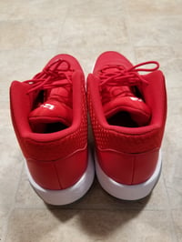 Image 4 of jordan max aura 3 Red