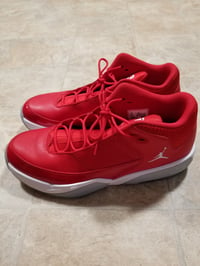 Image 5 of jordan max aura 3 Red