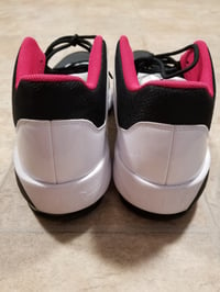 Image 4 of Jordan Max Aura 3 GS ‘Black Rush Pink