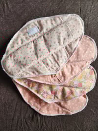 Image 3 of Cotton 7 Pad Starter Set for Heavy Flow
