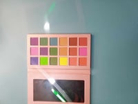 Image 5 of hippie madness  eye shadow 