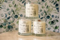 Image 3 of Wooden Wick Crackle 9.5 oz Pure Soy Wax Candle, Hand Poured Natural Round Glass Container Candle