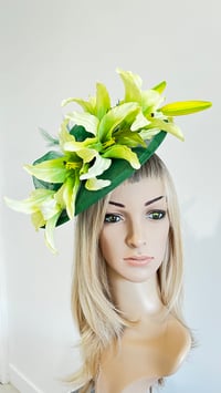 Image 2 of Green Lily Fascinator Hatinator