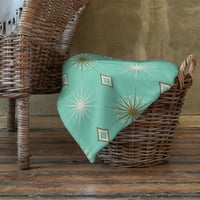 Image 3 of Starburst Aquarelle Lounge Throw Blanket
