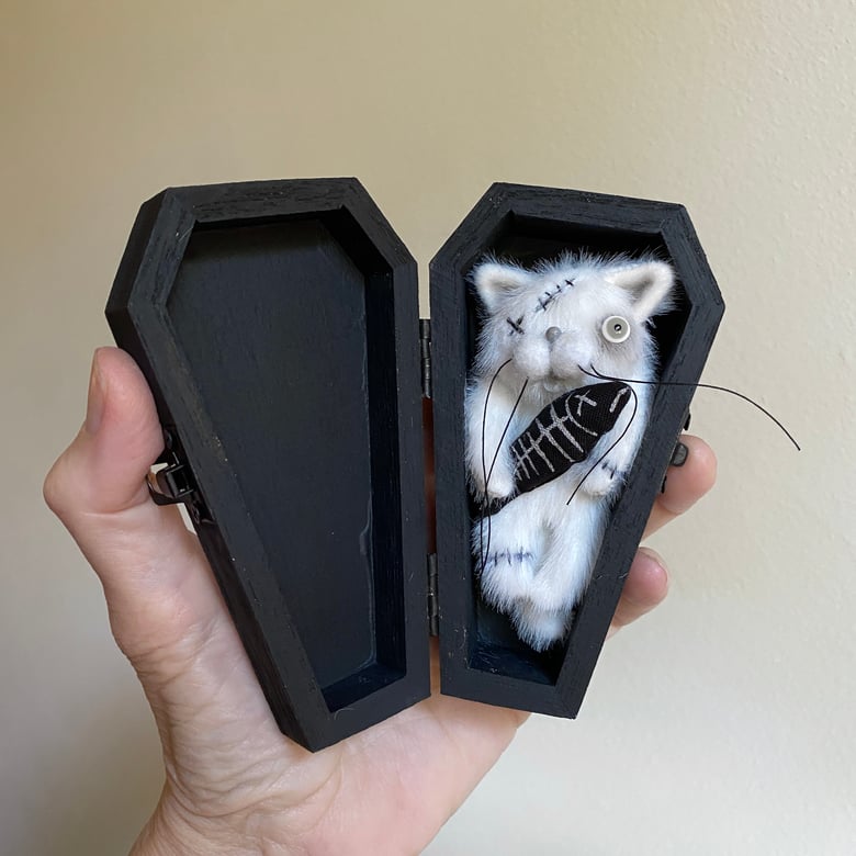 Image of Creampuff the Zombie Kitty Gift Set