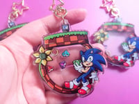 Image 1 of Sonic Greenhill Shaker Keyrings!