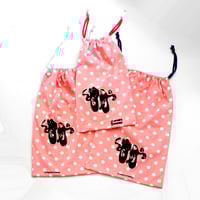 Image 8 of shoebag COURTNEYCOURTNEY en pointe lucky vintage linen drawstring enpointe ballet ballerina class