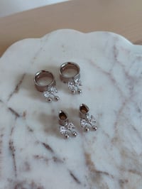 Image 2 of Crystal Rosebud Bows (Silver)