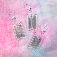 Image 3 of Kpop BTS logo shaker keychain filled with purple glitter