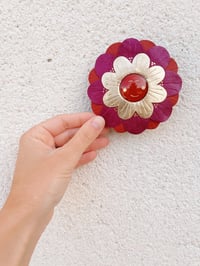 Image 3 of La fleur de lune - cadre médaillon décoration murale