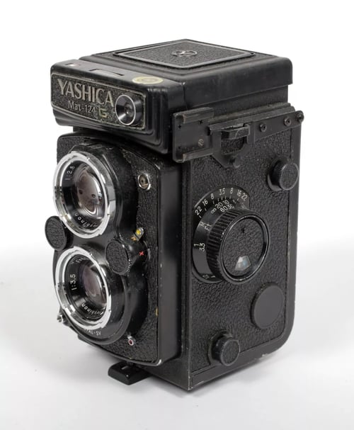 Image of YASHICA TLR 6X6 MEDIUM FORMAT CAMERAS (MAT, EM, 124, G, D, A