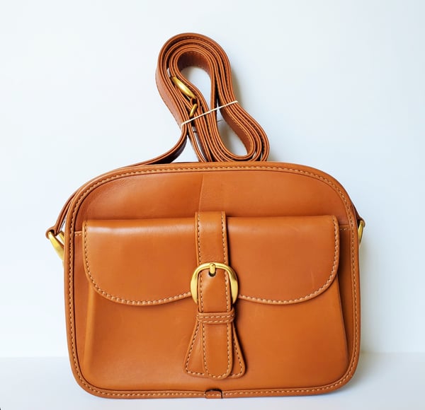 Image of Vtg. Gucci Tan Leather Shoulder/Crossbody Bag