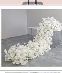 140 cm white flower runner 