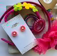 Image 4 of Tie Dye Bow Accessory Set