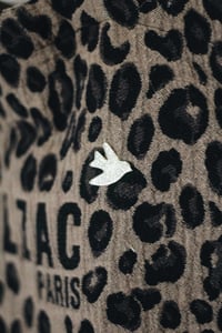 Image 4 of SWALLOW Broche