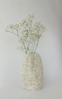 Image 2 of Interior vase for flowers made of stone