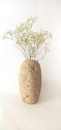 Image 2 of Interior vase for flowers made of stone 2