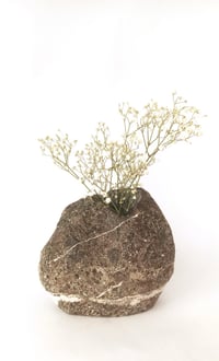 Image 1 of Interior vase for flowers made of stone 7