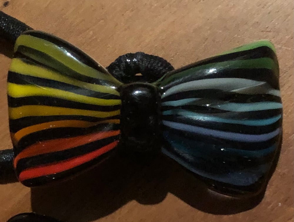 Image of bow hair tie 