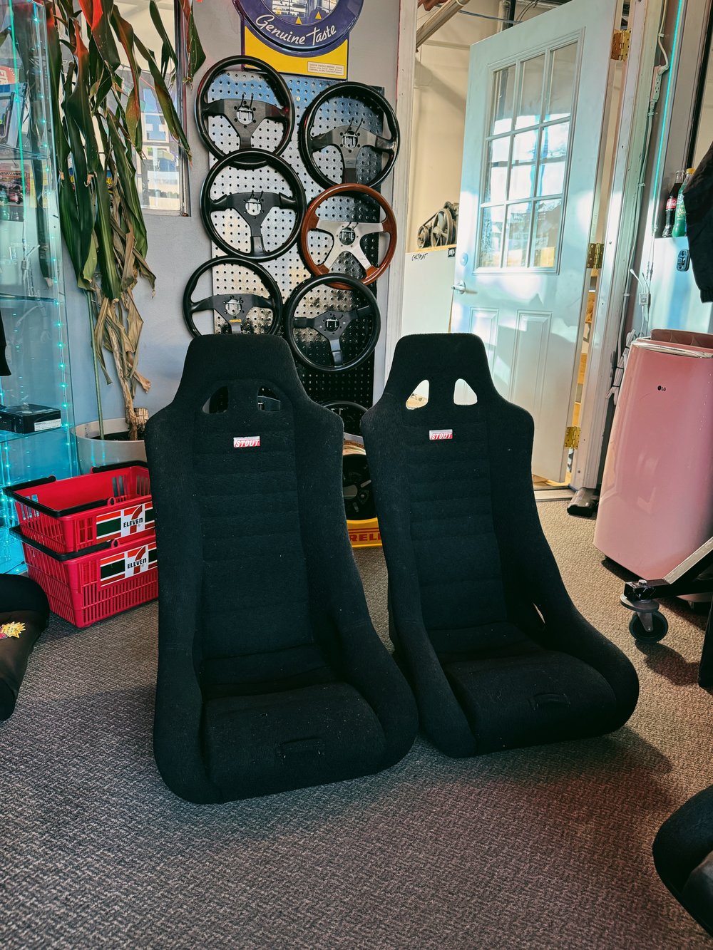 Stout Racing Seat (Black w/ Grey Back)