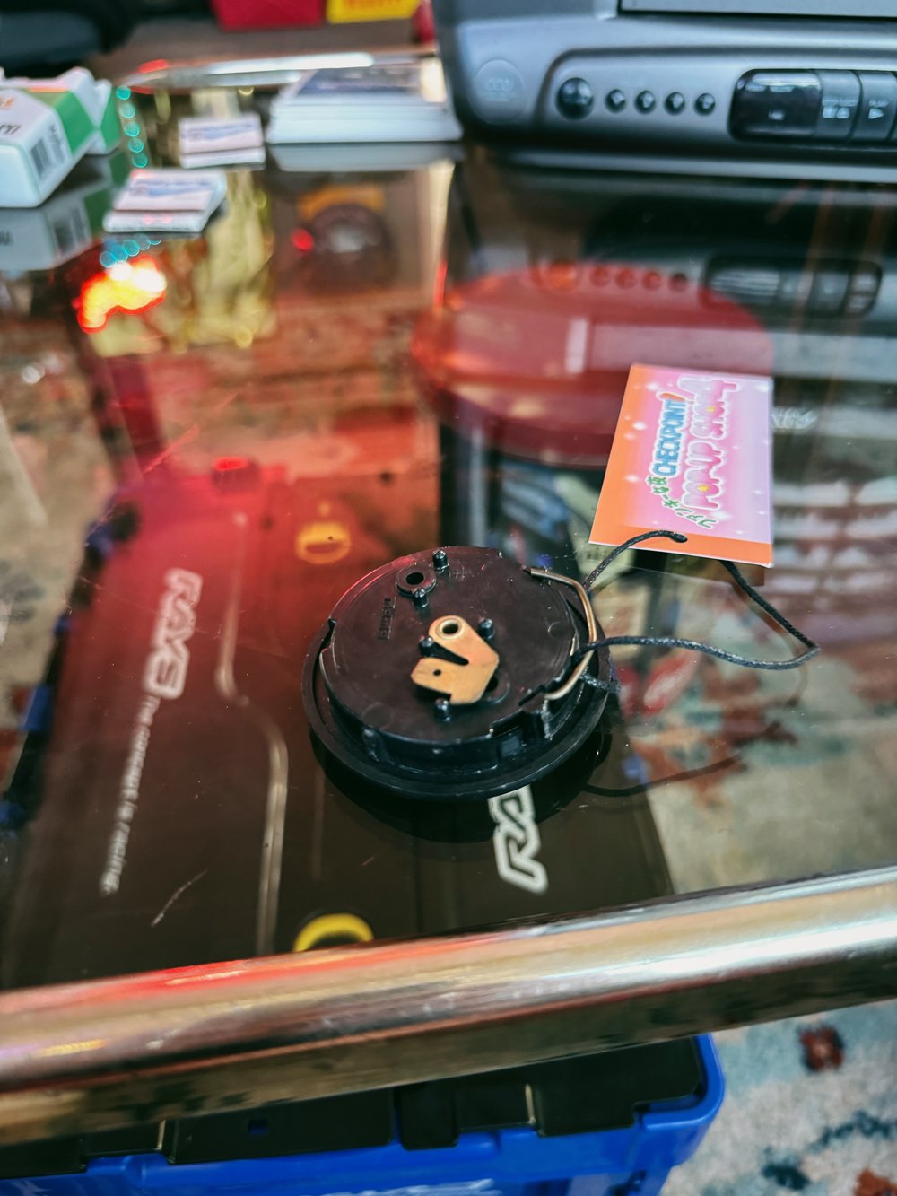 Momo Horn Button (Yellow)
