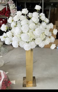 40  white flower balls 