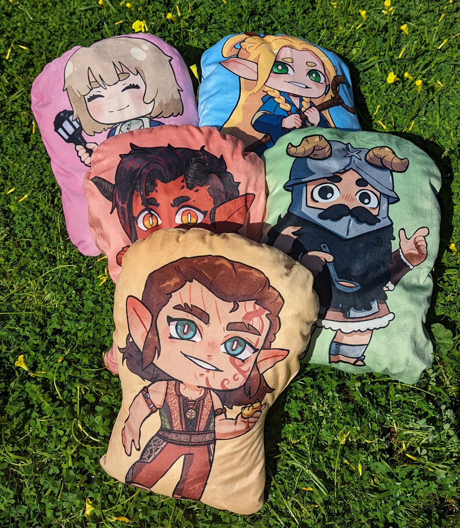 Image of Dungeon Meshi Throw Pillows
