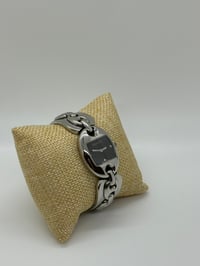 Image 5 of Vintage Gucci Puffed Mariner Chain Watch