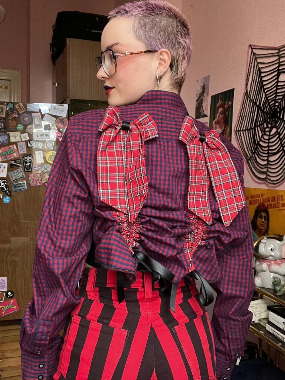 Image of RUFFLY BOW SHIRT *GUIDE*