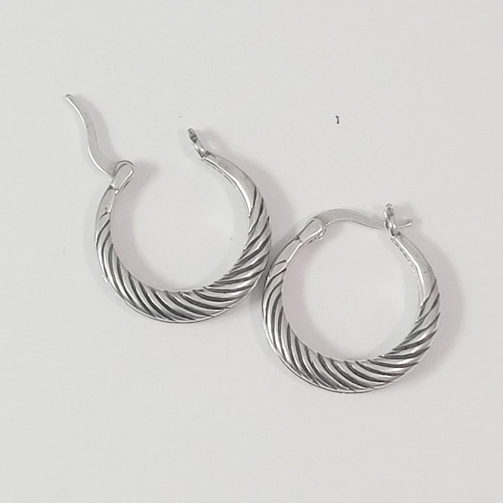 Image of Twist hoop earrings 925 silver 