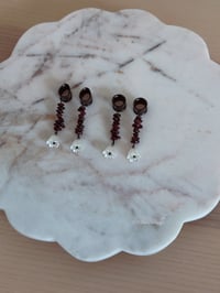 Image 2 of Garnet Lily Drops (Black)