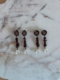 Image 1 of Garnet Lily Drops (Black)