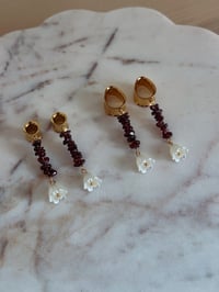 Image 1 of Garnet Lily Drops (Gold)